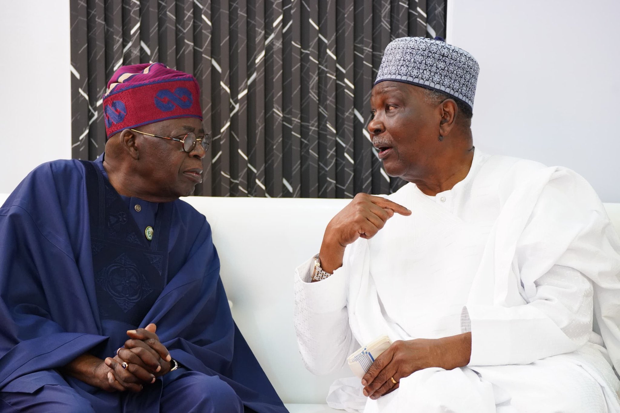 PHOTO NEWS: President Bola Tinubu signed the ECOWAS 50th Anniversary Card in the historic Conference Chamber, where the 1975 founding treaty was signed, joined by General Yakubu Gowon, the only surviving Head of State from the original signatories.