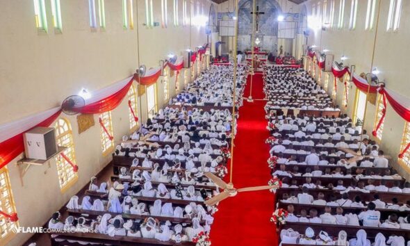 Bishop Confers Sacrament of Confirmation on 983 Candidates