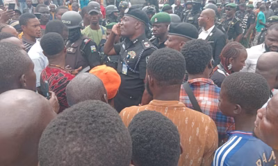 Oworonshoki residents have shut down Third Mainland Bridge in massive protest against govt demolitions!