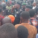 Oworonshoki residents have shut down Third Mainland Bridge in massive protest against govt demolitions!