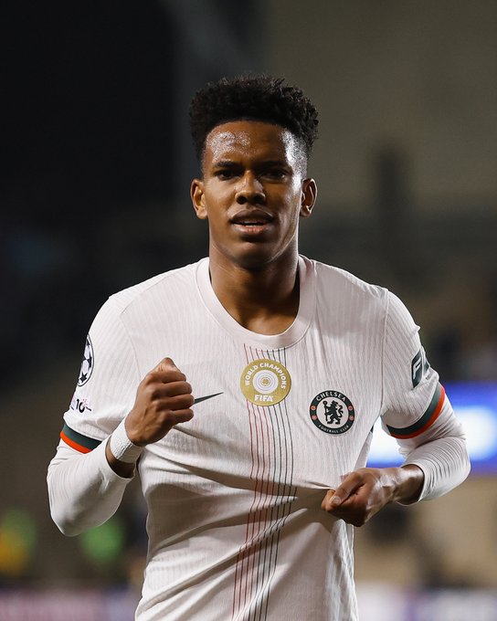 Chelsea Draw 2-2 with Qarabag After Lavia Injury and Estêvão Goal