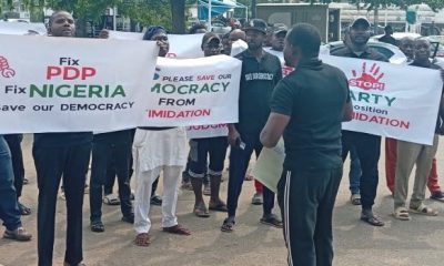 Members of the Peoples Democratic Party (PDP) staged a peaceful protest at the US Embassy in Abuja, calling on the international community to help safeguard Nigeria’s democracy and prevent a slide into a one-party system.