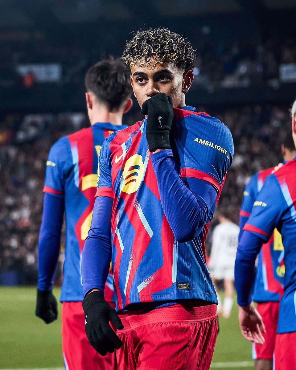 Lamine Yamal Hat-Trick Fires Barcelona to 4-1 Win Over Villarreal